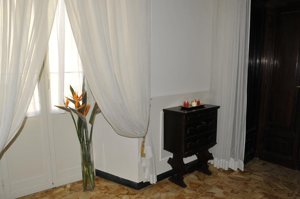 Alibrandi Palace Civitavecchia Habitación foto
