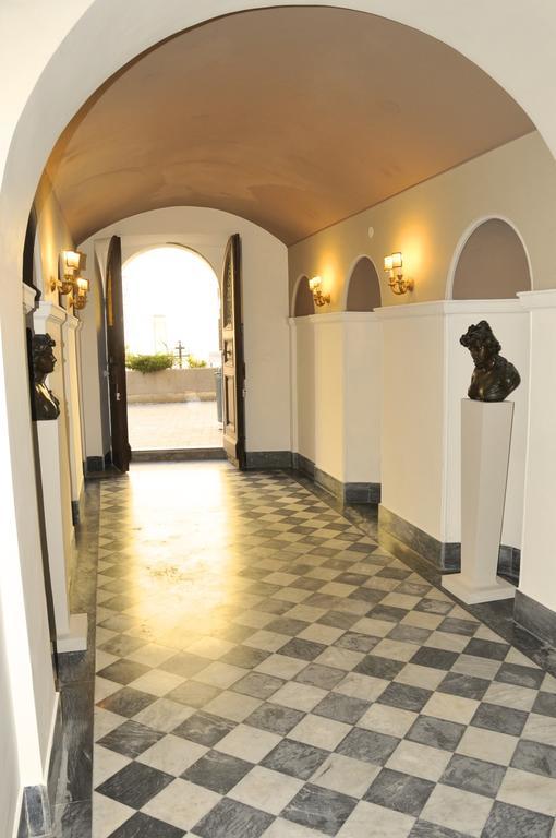 Alibrandi Palace Civitavecchia Exterior foto