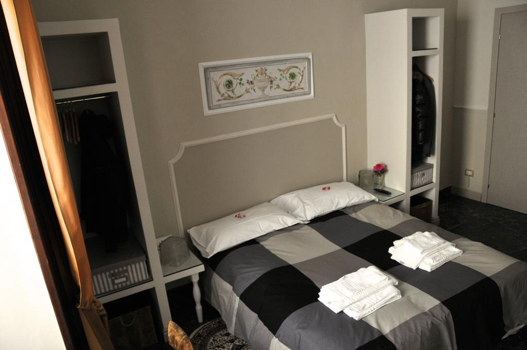 Alibrandi Palace Civitavecchia Habitación foto